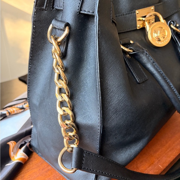 Michael Kors Large Hamilton Satchel Black Saffiano Leather Tote - Picture 4 of 9